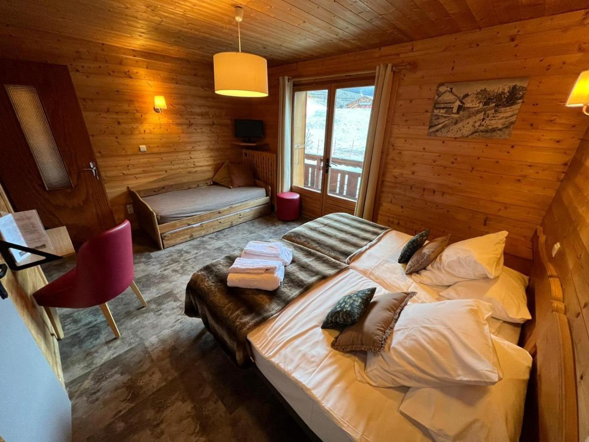 Hotel Le Christiania เลกงตามีน-มงฌัว ภายนอก รูปภาพ